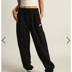 Nike Black Relaxed Fit Joggers